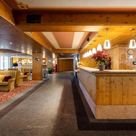 Hotel Piandineve Пассо-дель-Тонале Экстерьер фото