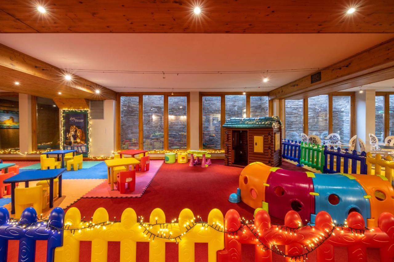 Hotel Piandineve Пассо-дель-Тонале Экстерьер фото