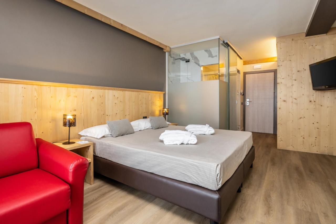 Hotel Piandineve Пассо-дель-Тонале Экстерьер фото