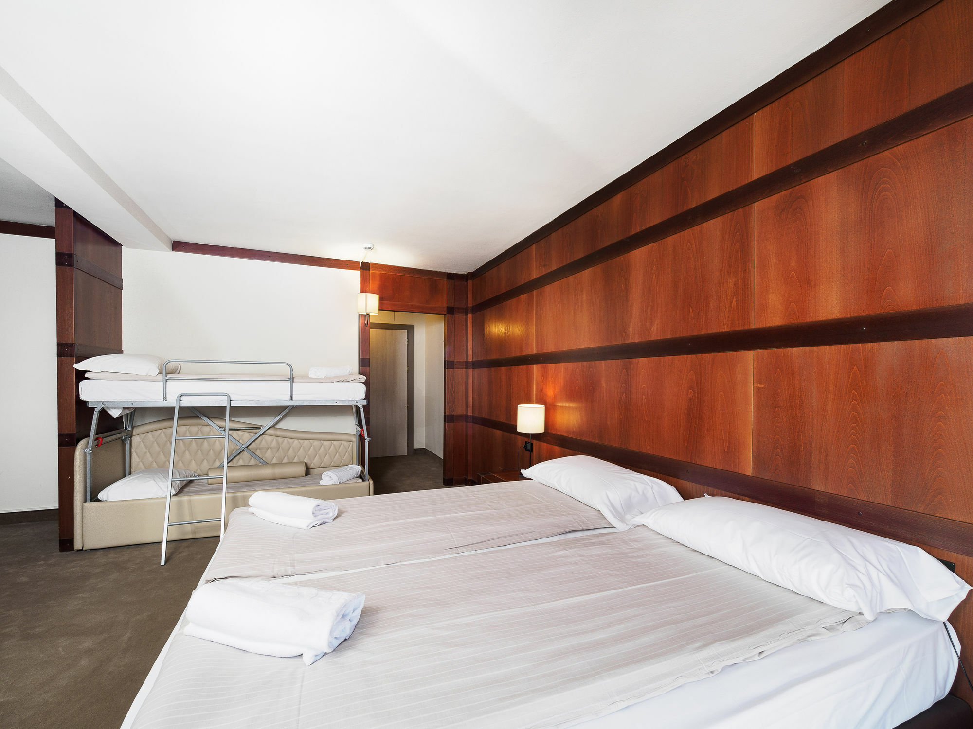 Hotel Piandineve Пассо-дель-Тонале Экстерьер фото