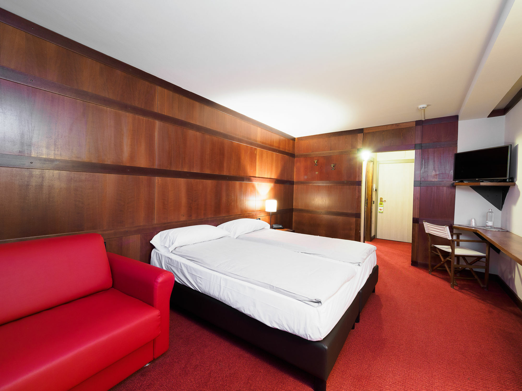 Hotel Piandineve Пассо-дель-Тонале Экстерьер фото