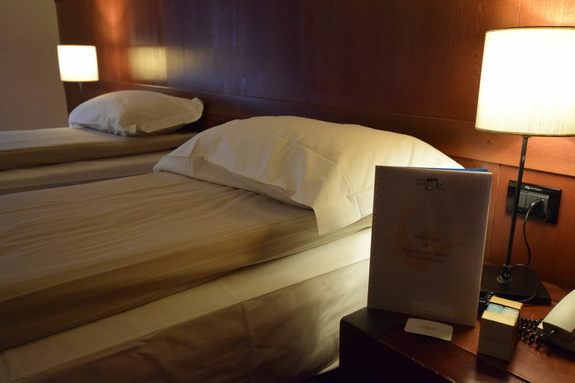 Hotel Piandineve Пассо-дель-Тонале Экстерьер фото